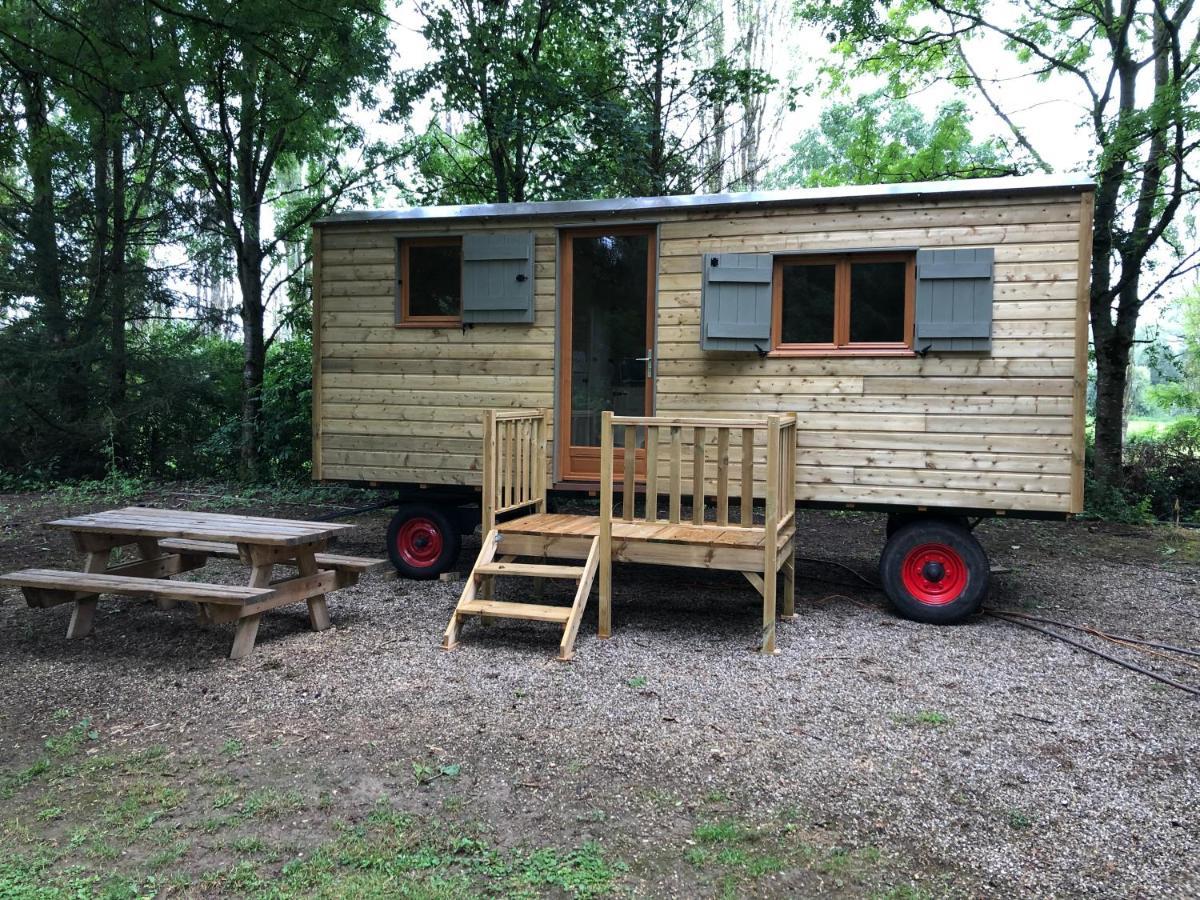 Hotel Camping Le Canoë à Chaussin Extérieur photo