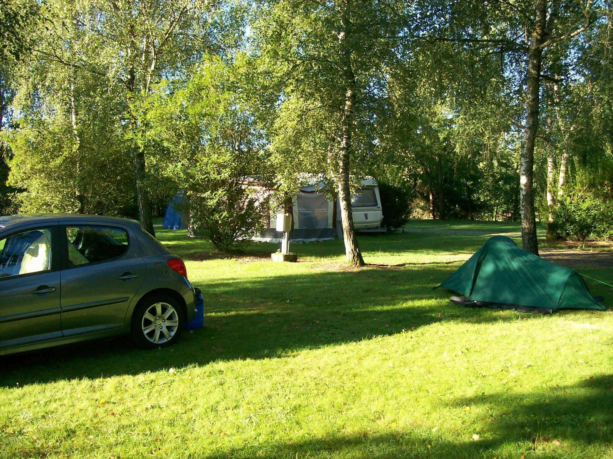 Hotel Camping Le Canoë à Chaussin Extérieur photo